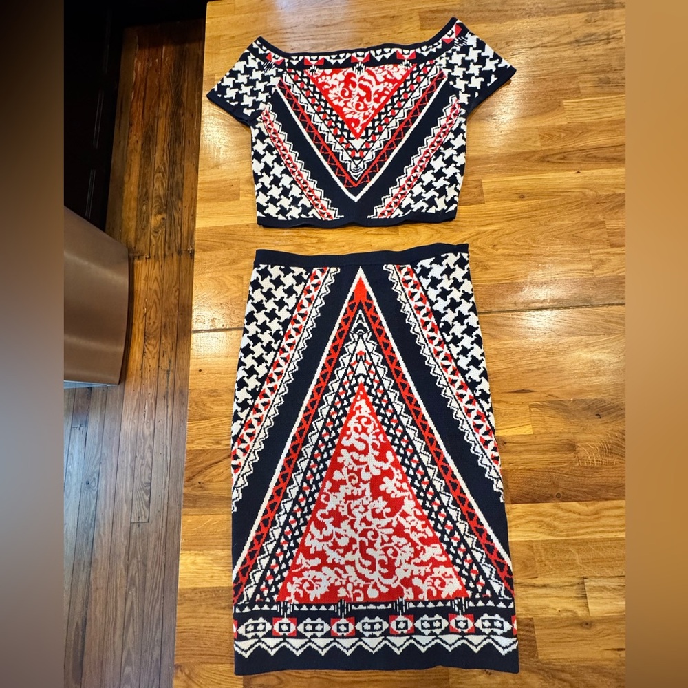 Vintage patterned two piece set VINTAGE TOMATO size small gently worn